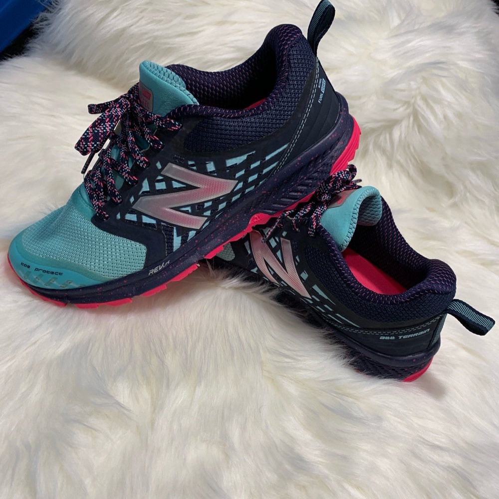Women’s New Balance size 7